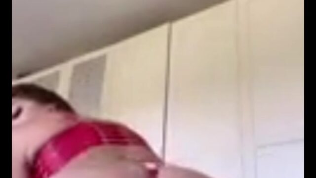 Xeniahelenaa Show Off Big And Round Ass Trending